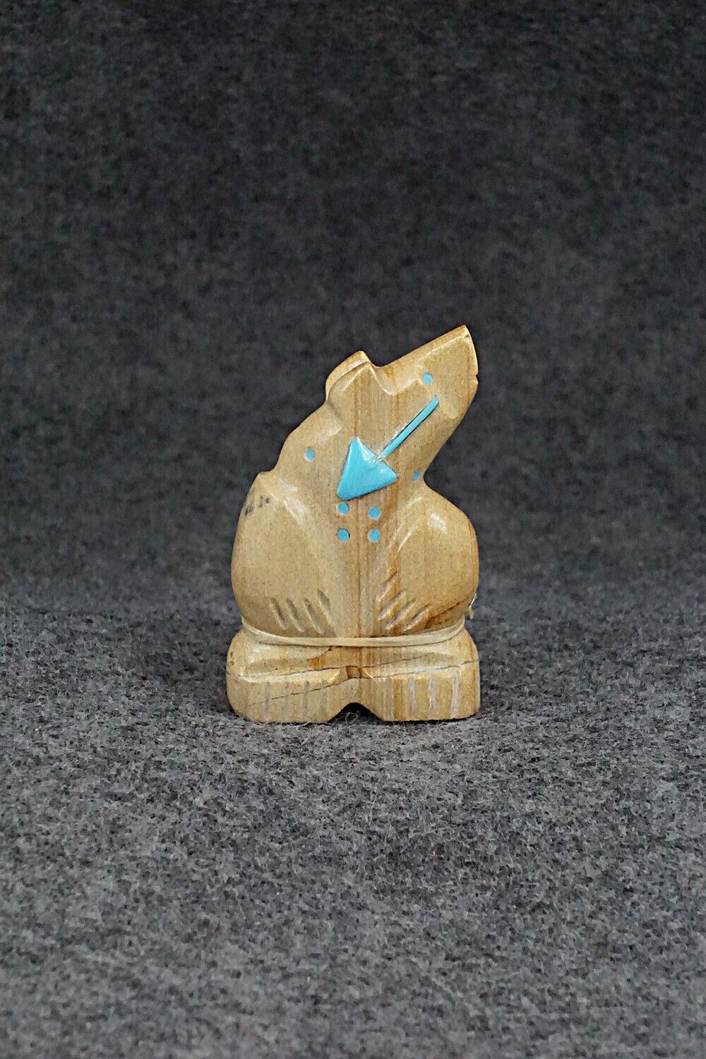 Bear Zuni Fetish Carving - Bennie Bacy