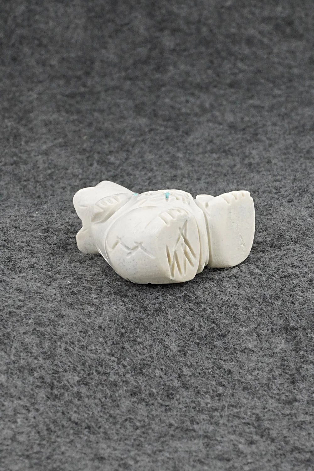 Bear Zuni Fetish Carving - Adrian Cachini