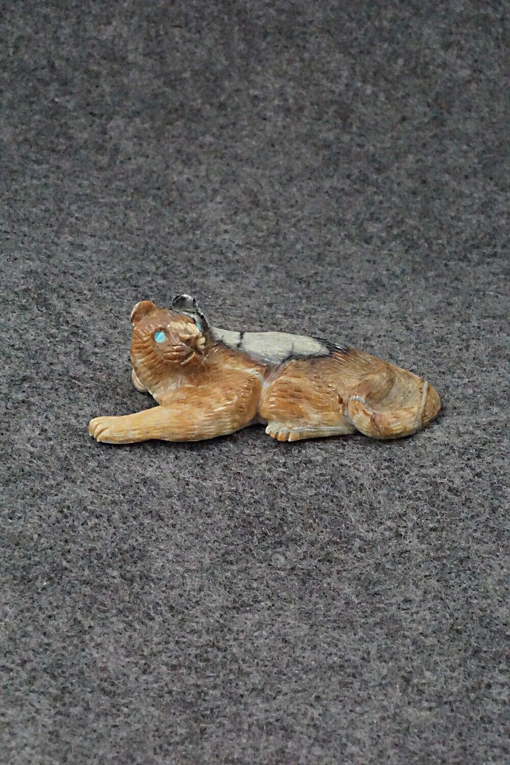 Mountain Lion Zuni Fetish Carving - Lance Cheama