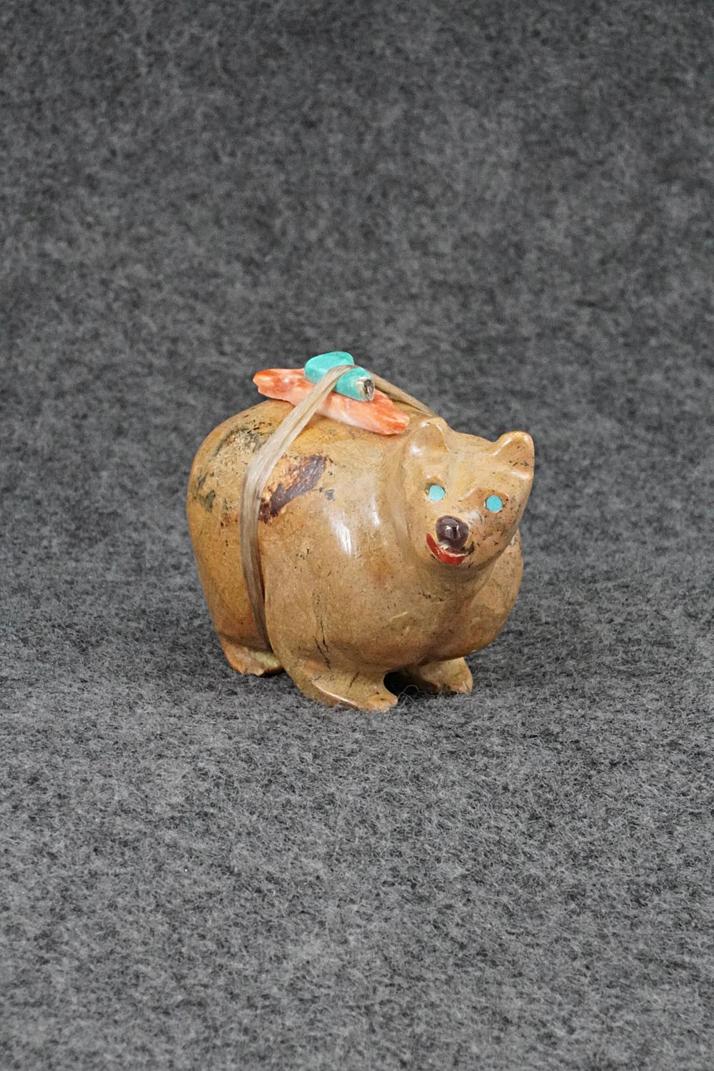 Bear Zuni Fetish Carving - Freddie Leekya