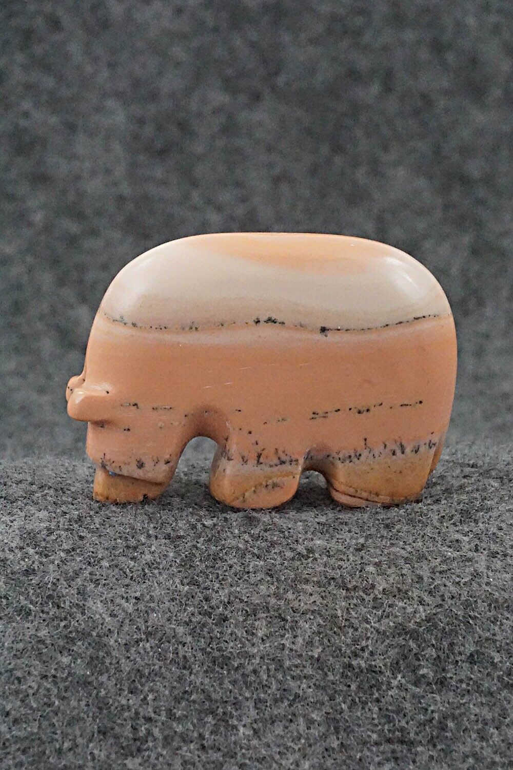 Bear Zuni Fetish Carving - Reynold Lunasee