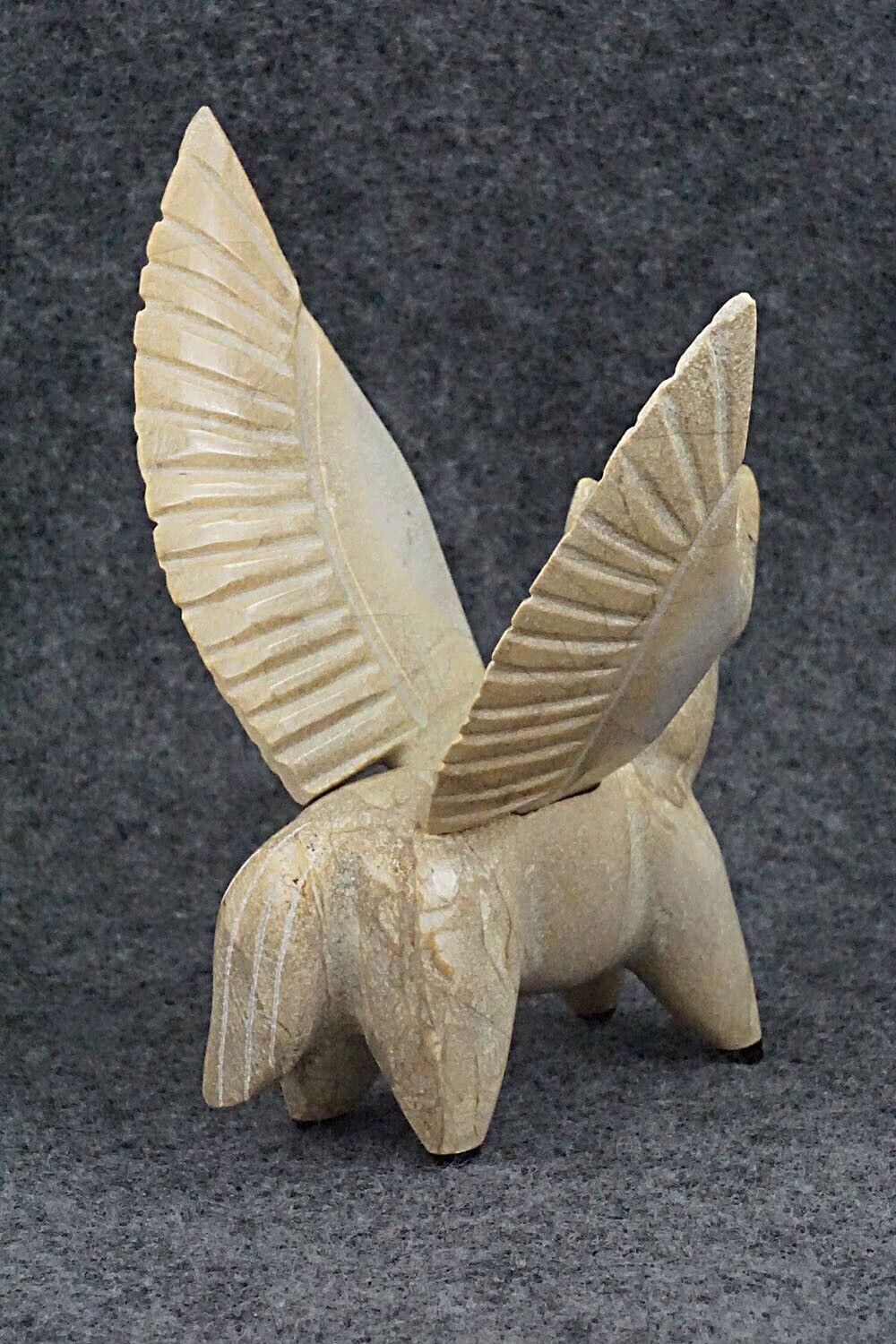 Pegasus Horse Zuni Fetish Carving - Enrike Leekya