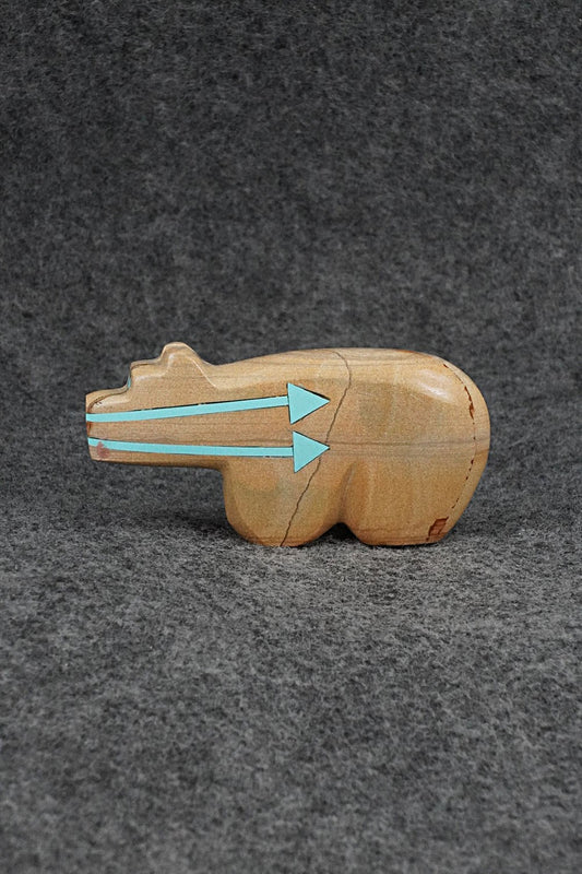 Bear Zuni Fetish Carving - Bernard Laiwakete
