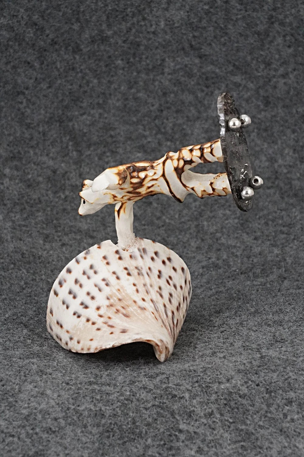 Bear Zuni Fetish Carving - Ruben Najera