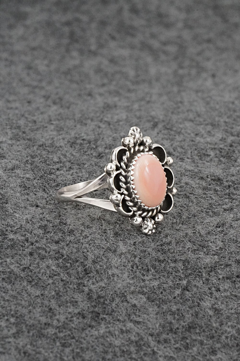 Conch Shell & Sterling Silver Ring - Frieda Martinez - Size 7.5