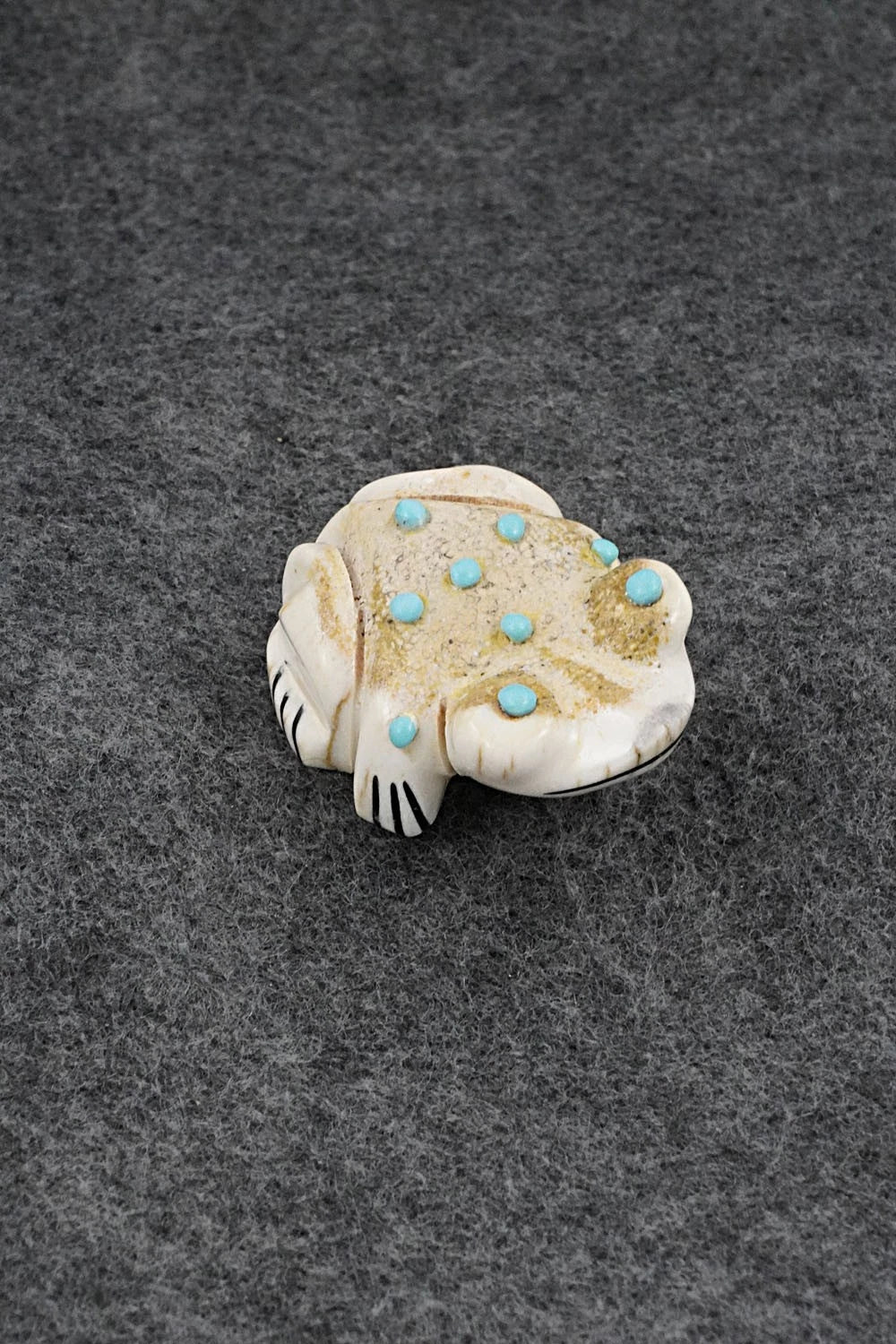Frog Zuni Fetish Carving - Claudia Peina