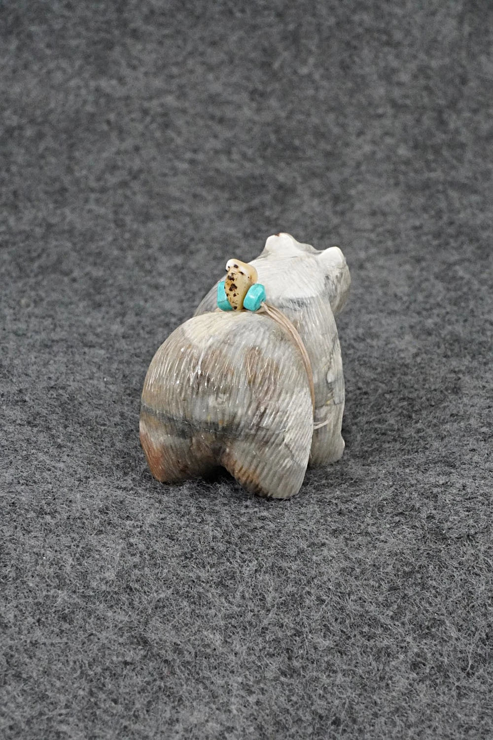 Bear Zuni Fetish Carving - Farlan & Paulette Quam