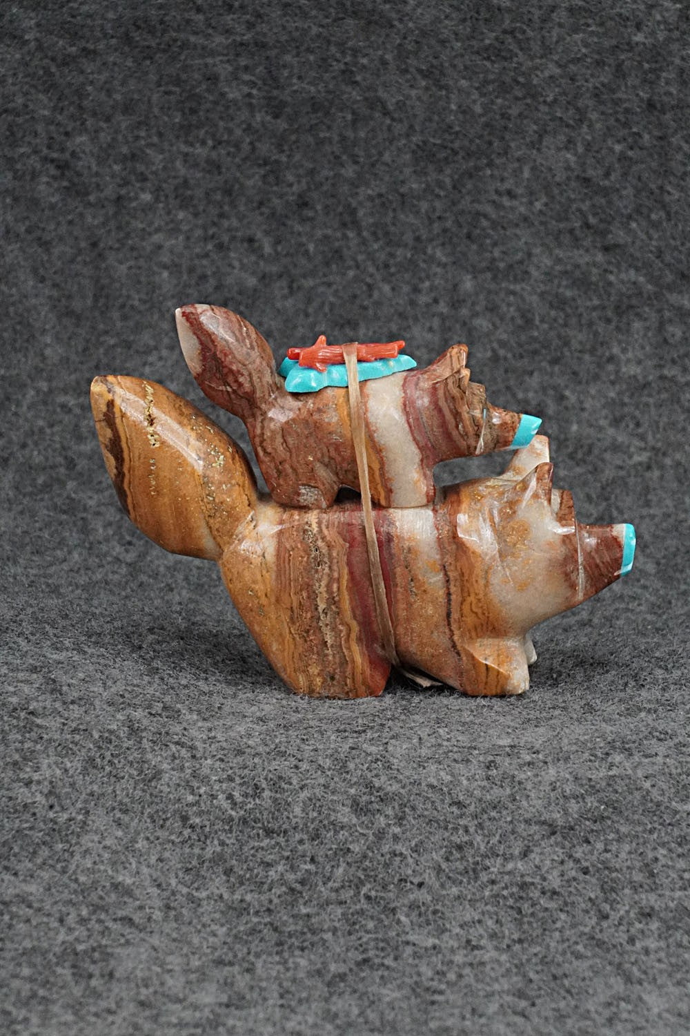 Fox Zuni Fetish Carving - Enrike Leekya