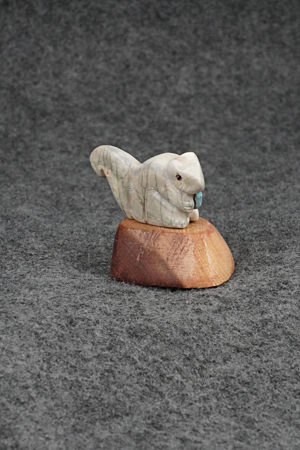 Squirrel Zuni Fetish Carving - Justin Red Elk