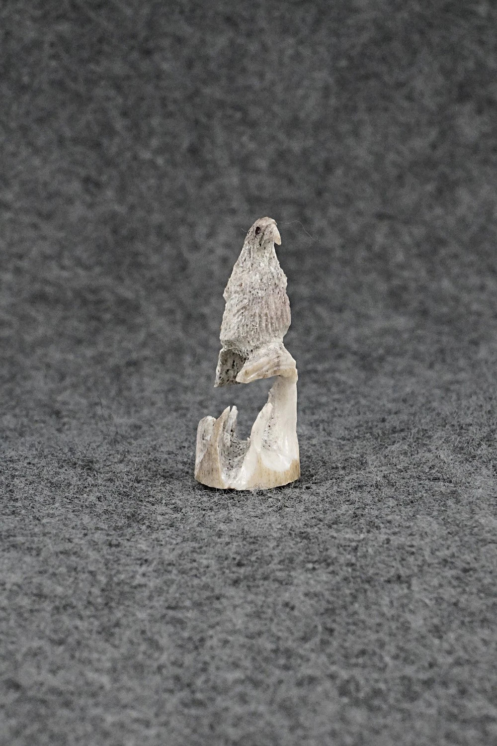 Eagle Zuni Fetish Carving - Ruben Najera