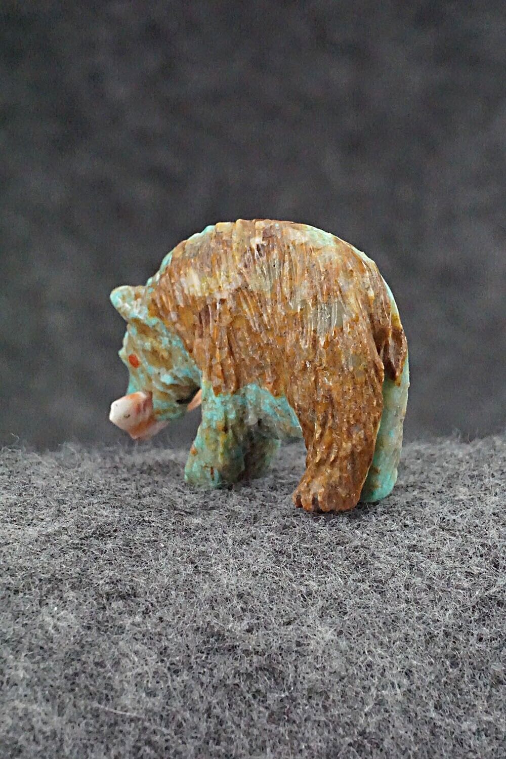Bear with Fish Zuni Fetish Carving - Andres Quandelacy