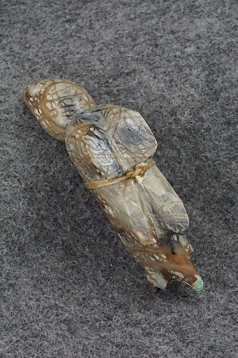 Wolf Zuni Fetish Carving - Enrike Leekya