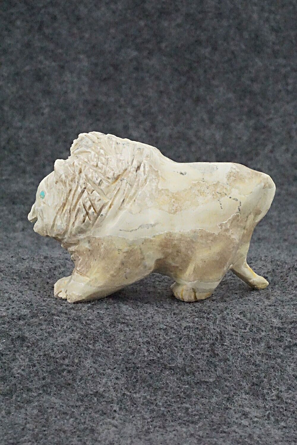 Lion Zuni Fetish Carving - Kevin Quam