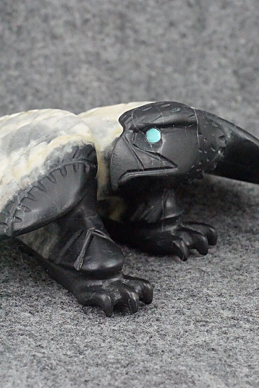 Eagle Zuni Fetish Carving - Albert Eustace Sr.