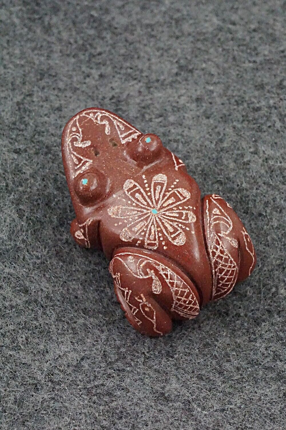 Frog Zuni Fetish Carving - Adrian Cachini
