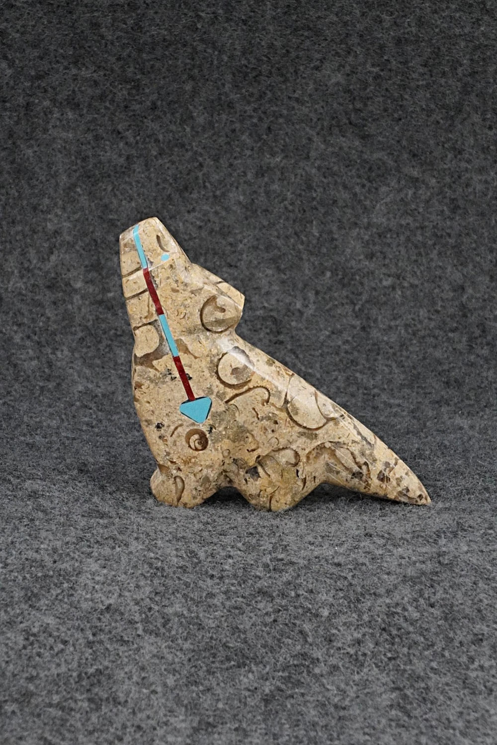 Wolf Zuni Fetish Carving - Kenric Laiwakete