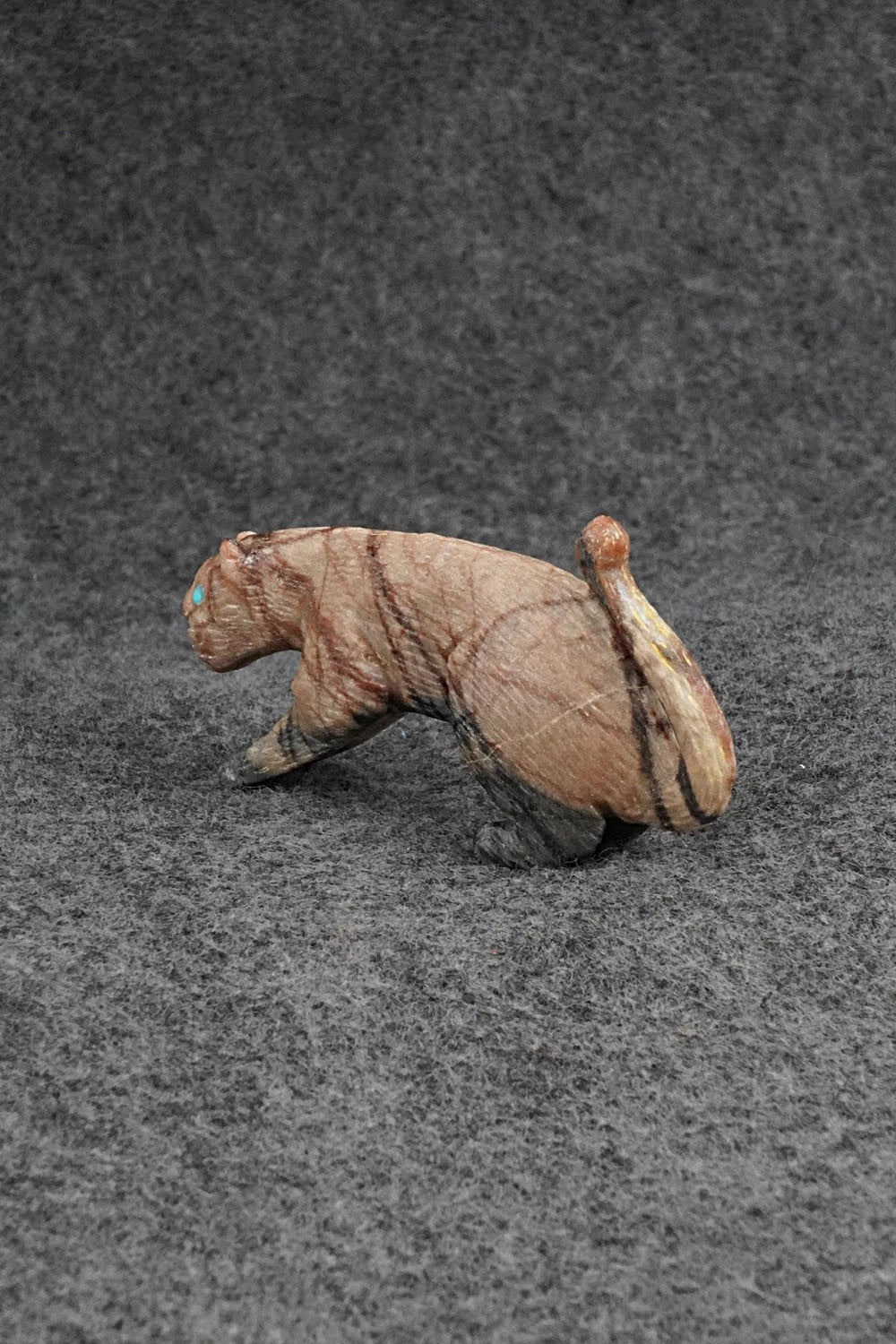 Mountain Lion Zuni Fetish Carving - Lance Cheama