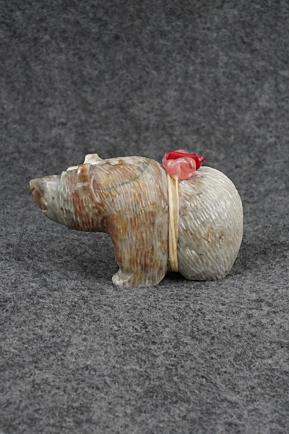 Bear Zuni Fetish Carving - Farlan & Paulette Quam