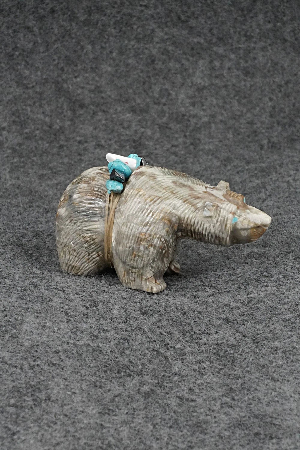 Bear Zuni Fetish Carving - Farlan & Paulette Quam