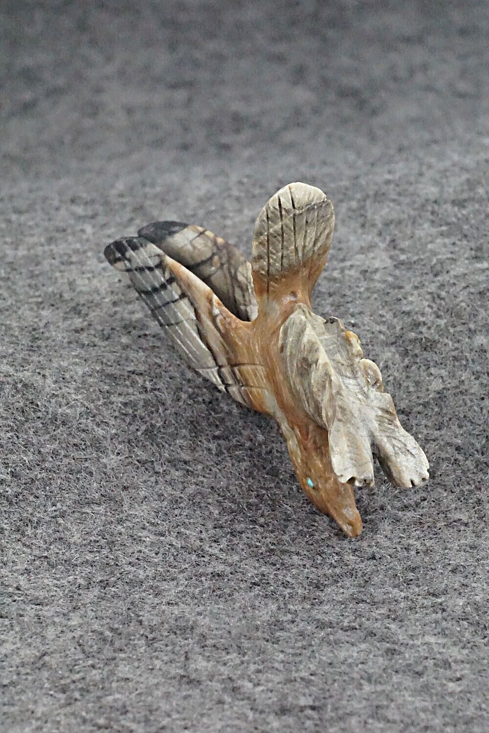 Eagle Zuni Fetish Carving - Lance Cheama