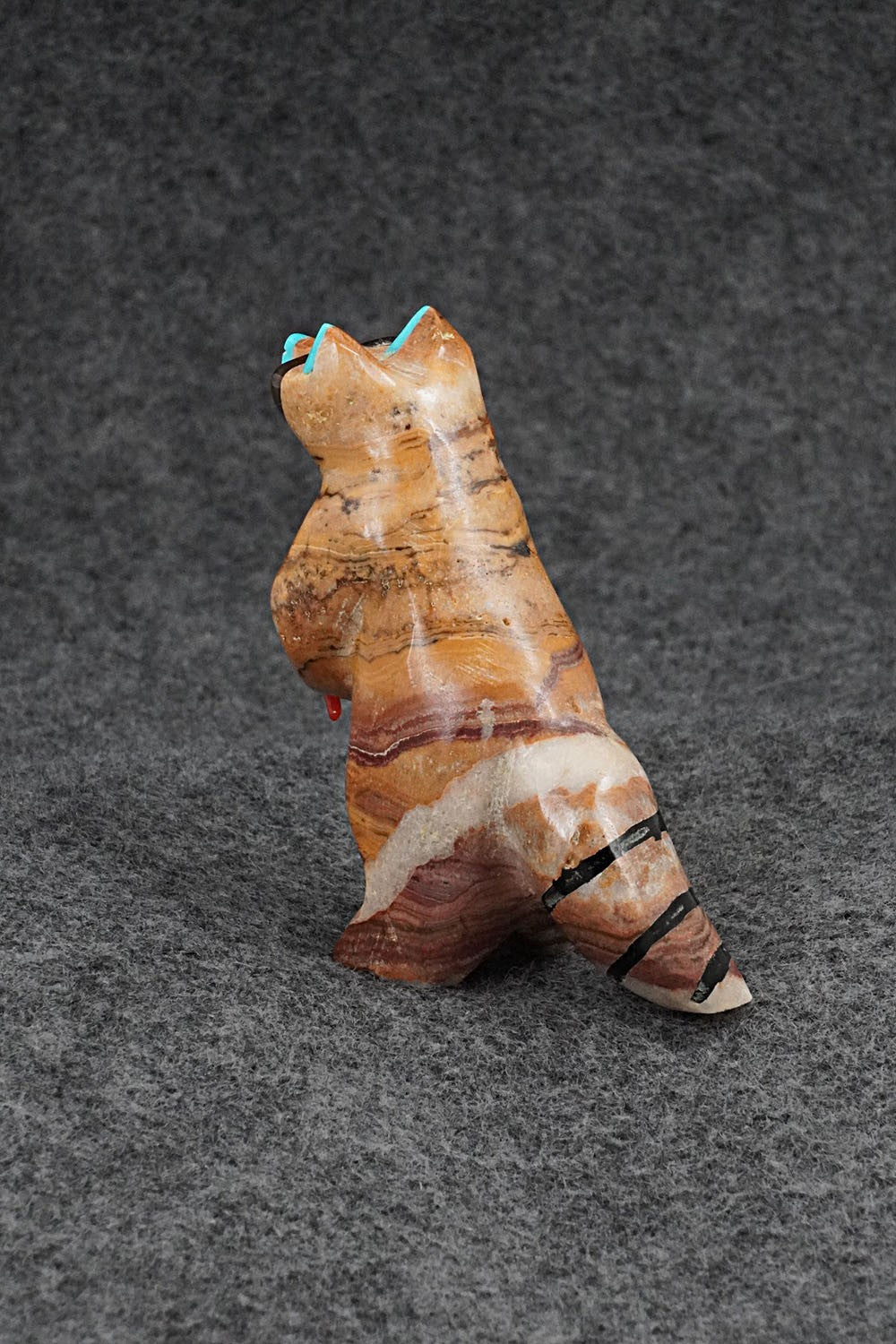 Raccoon Zuni Fetish Carving - Enrike Leekya