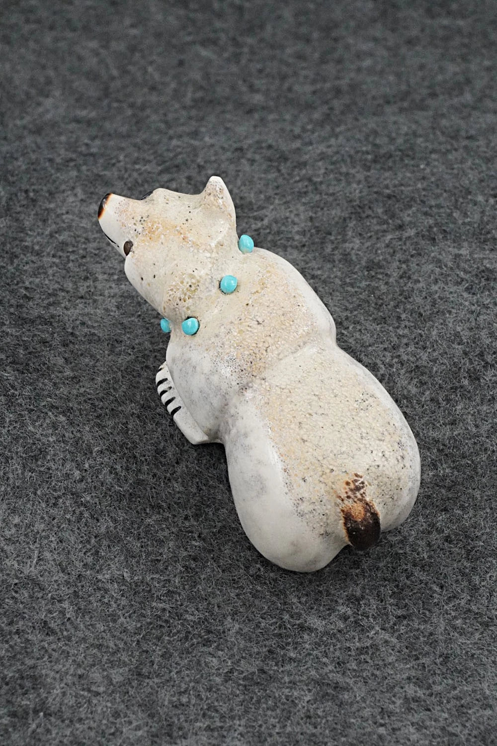 Bear Zuni Fetish Carving - Claudia Peina