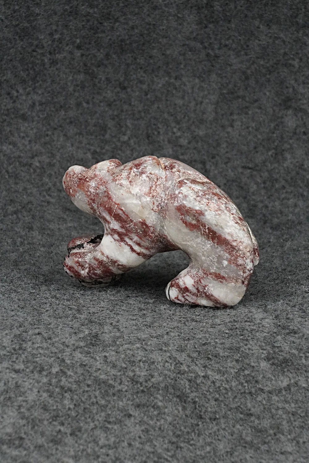 Bear Zuni Fetish Carving - Rick Kallestewa