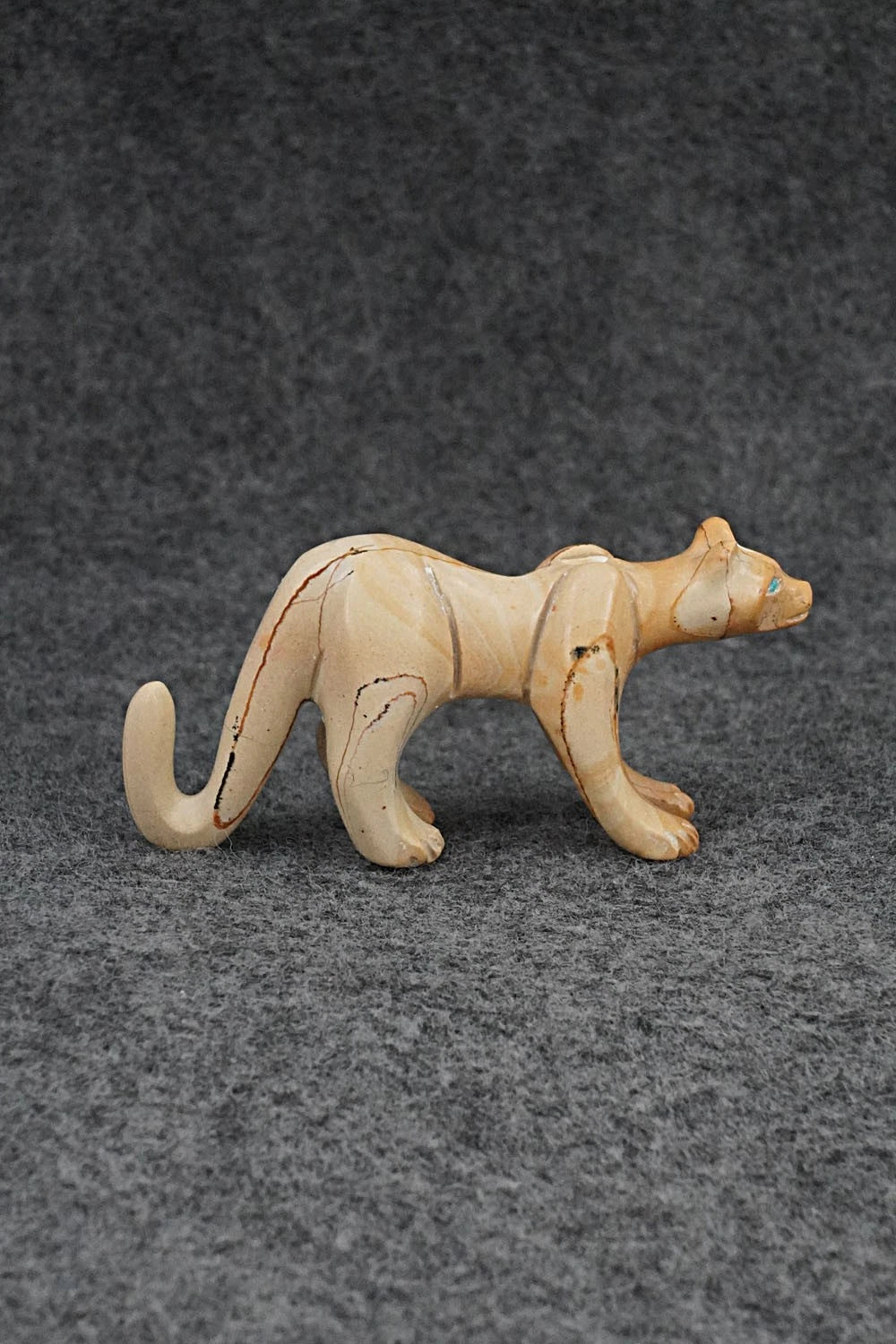 Mountain Lion Zuni Fetish Carving - Hiram Peynetsa