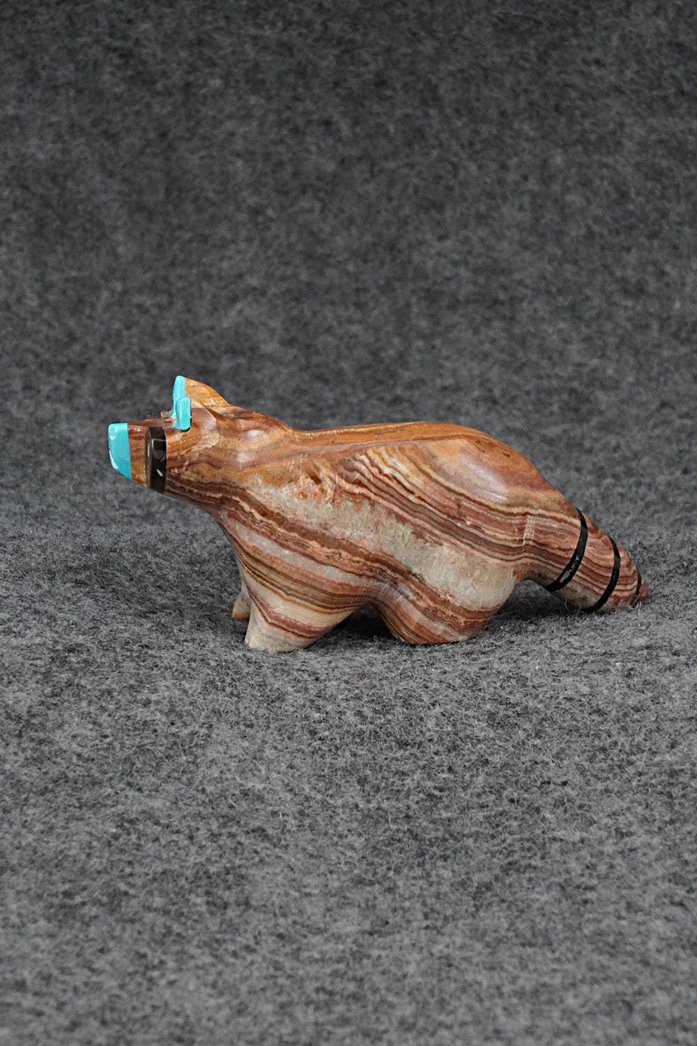 Raccoon Zuni Fetish Carving - Enrike Leekya