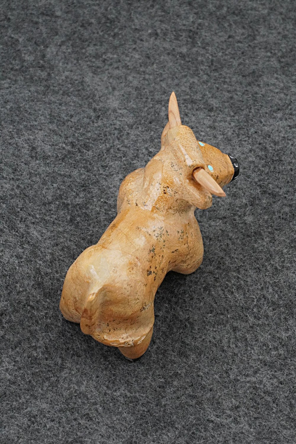 Bull Zuni Fetish Carving - Freddie Leekya