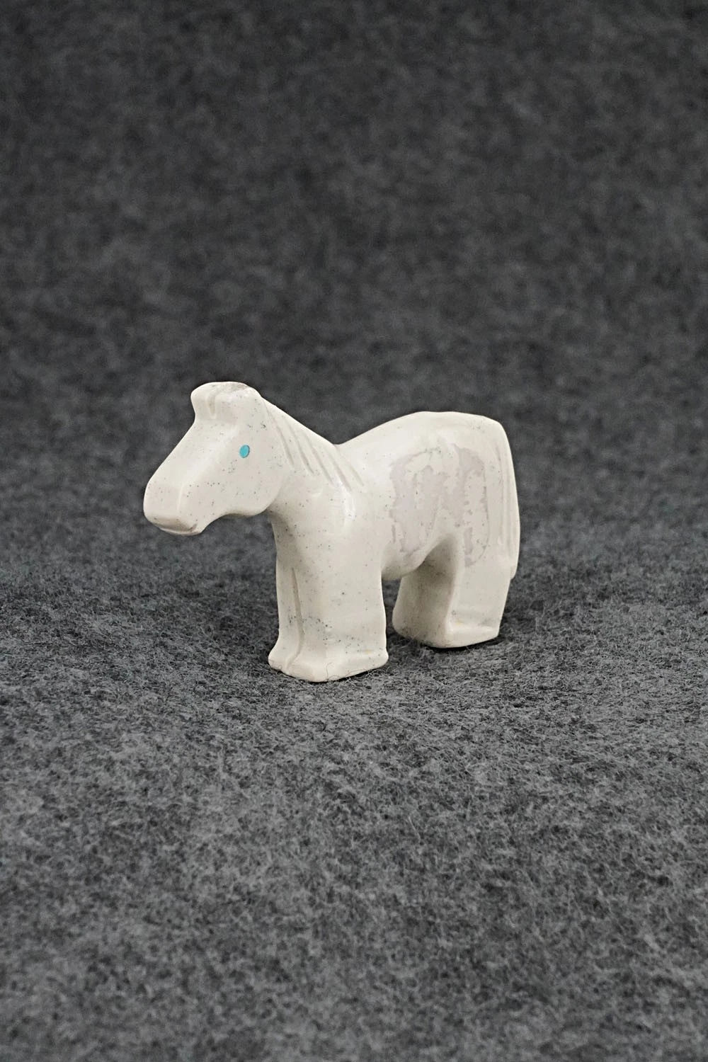 Horse Zuni Fetish Carving - Carol Martin