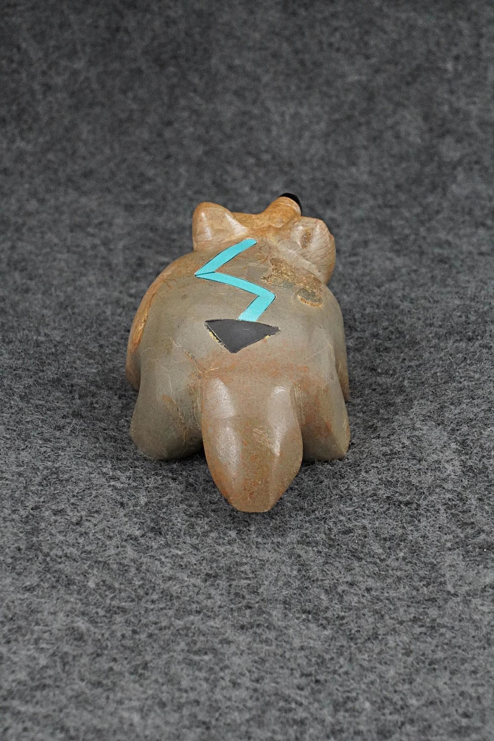 Badger Zuni Fetish Carving - Enrike Leekya