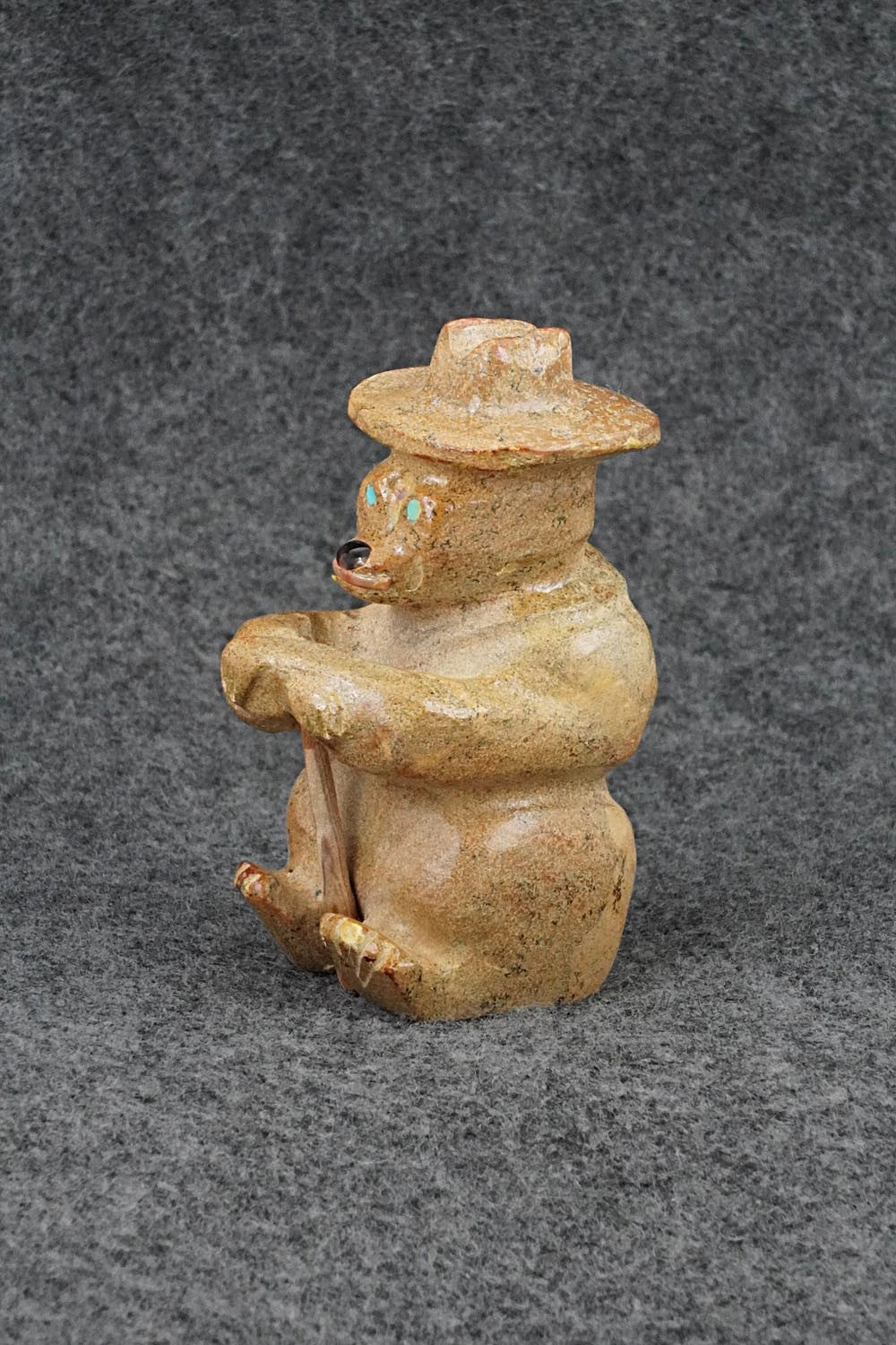 Bear Zuni Fetish Carving - Freddie Leekya