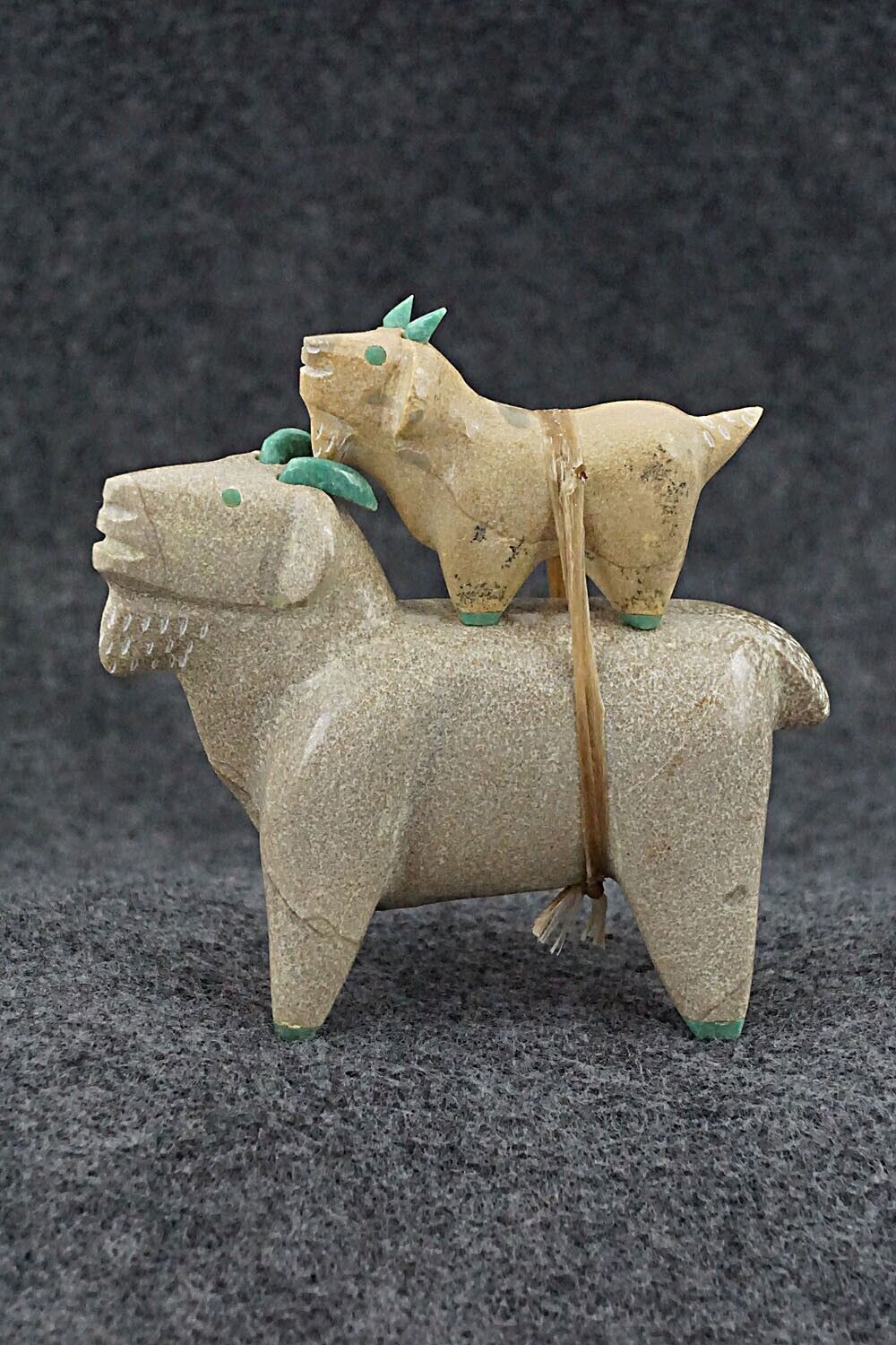 Goat with Kid Zuni Fetish Carving - Enrike Leekya