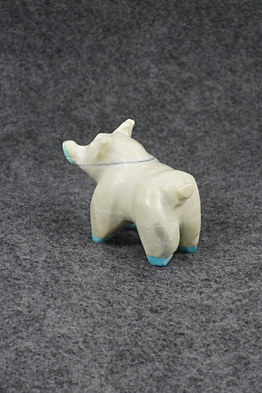 Pig Zuni Fetish Carving - Freddie Leekya