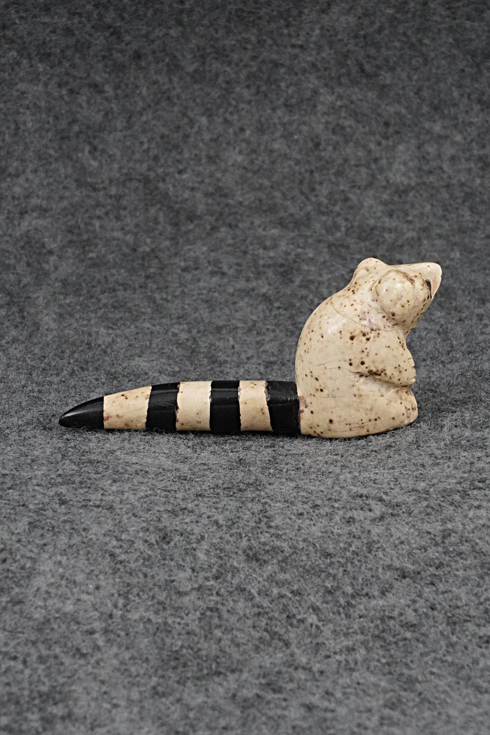 Raccoon Zuni Fetish Carving - Justin Red Elk