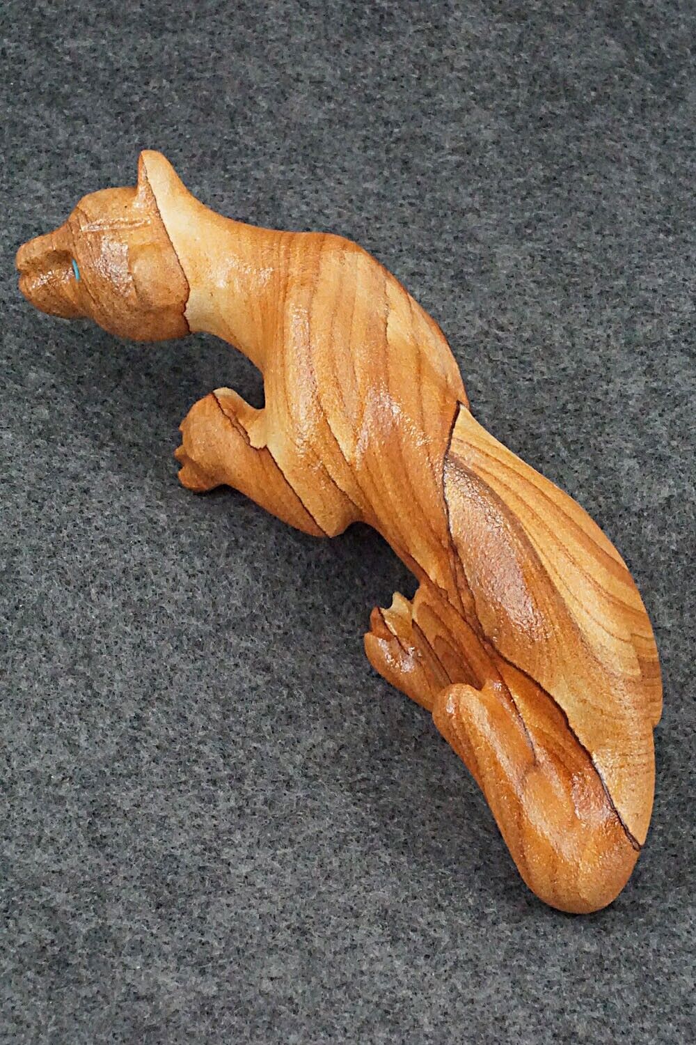 Mountain Lion Zuni Fetish Carving - Albert Eustace Sr.