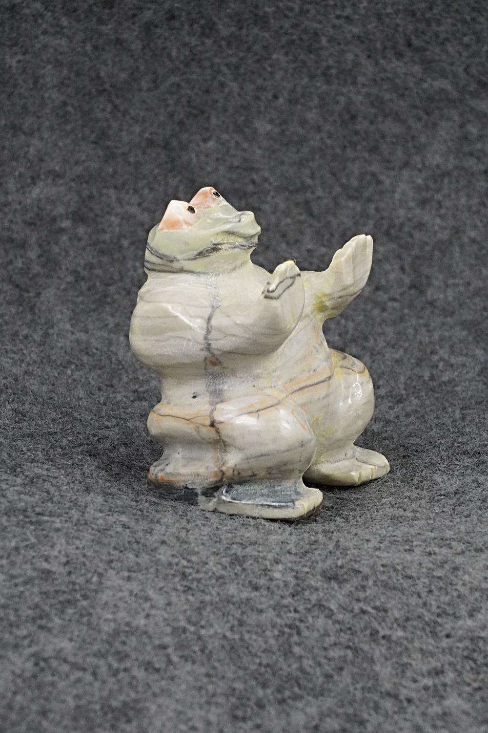 Frog Zuni Fetish Carving - Freddie Leekya