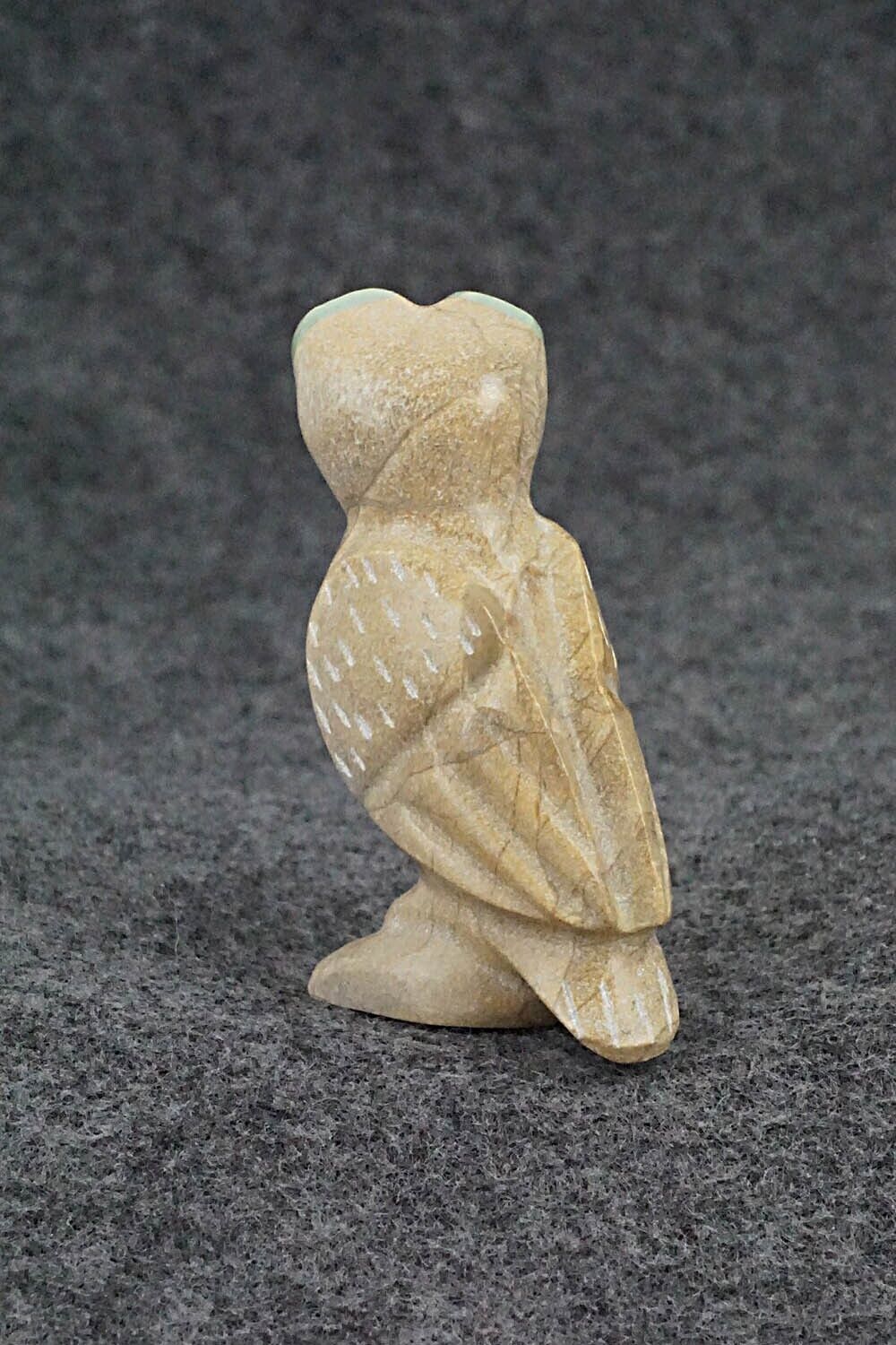 Owl Zuni Fetish Carving - Enrike Leekya