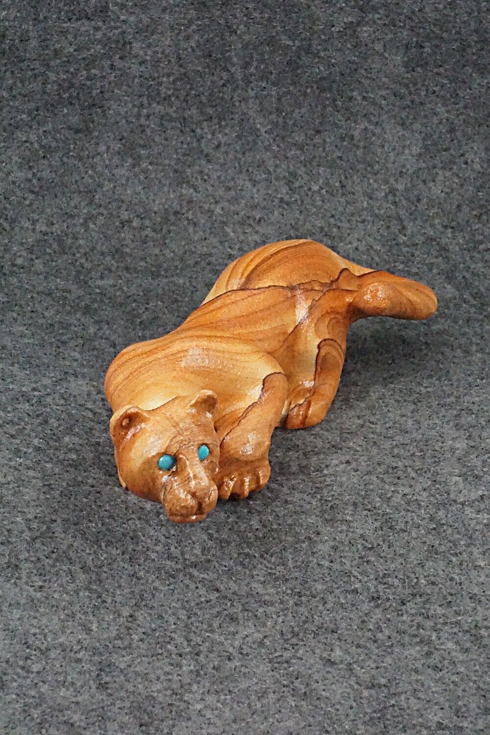 Mountain Lion Zuni Fetish Carving - Albert Eustace Sr.