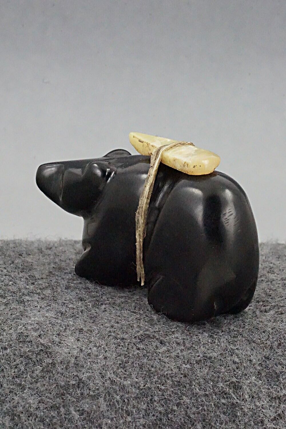 Bear Zuni Fetish Carving - Justin Red Elk
