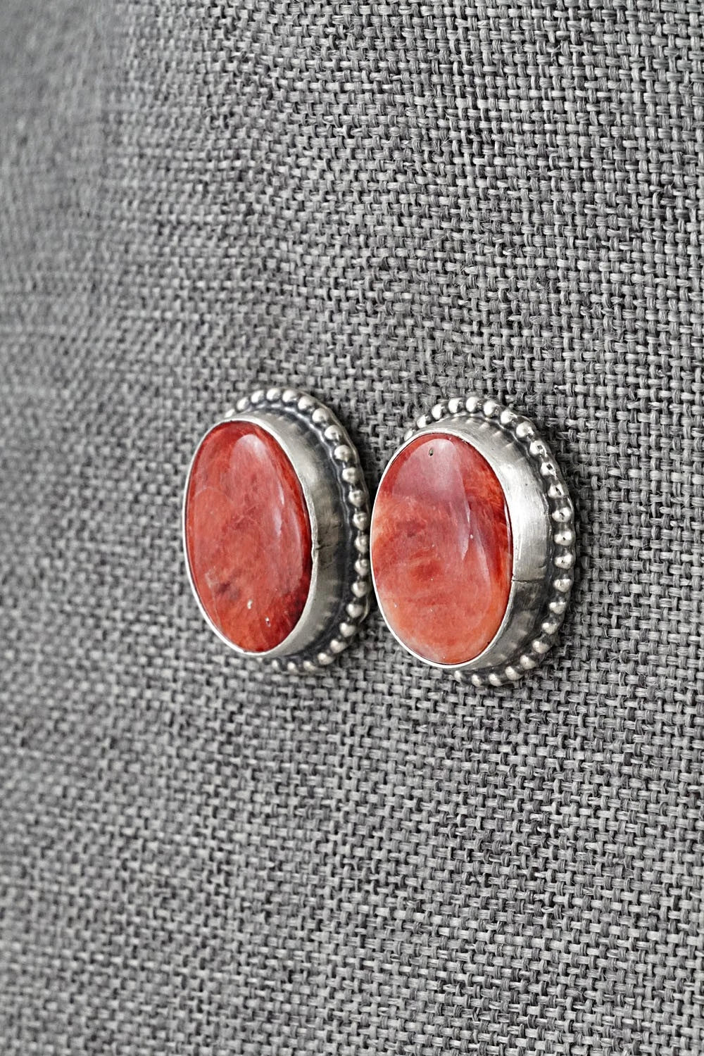Spiny Oyster & Sterling Silver Necklace and Earrings Set - Darrin Livingston