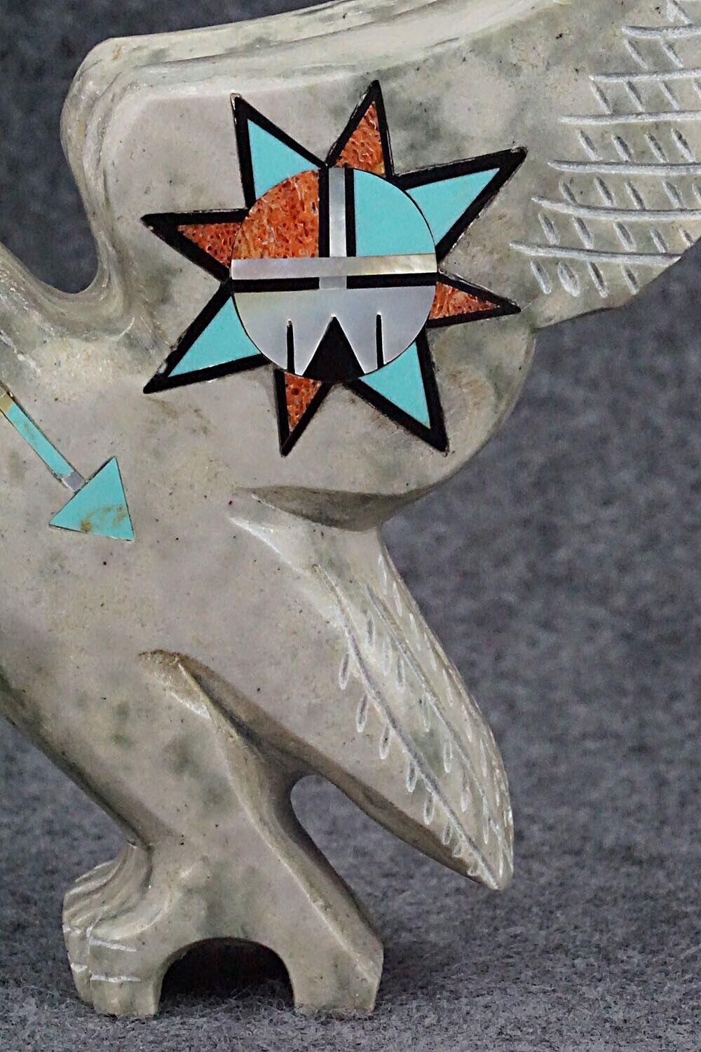 Eagle Zuni Fetish Carving - Andres Lementino