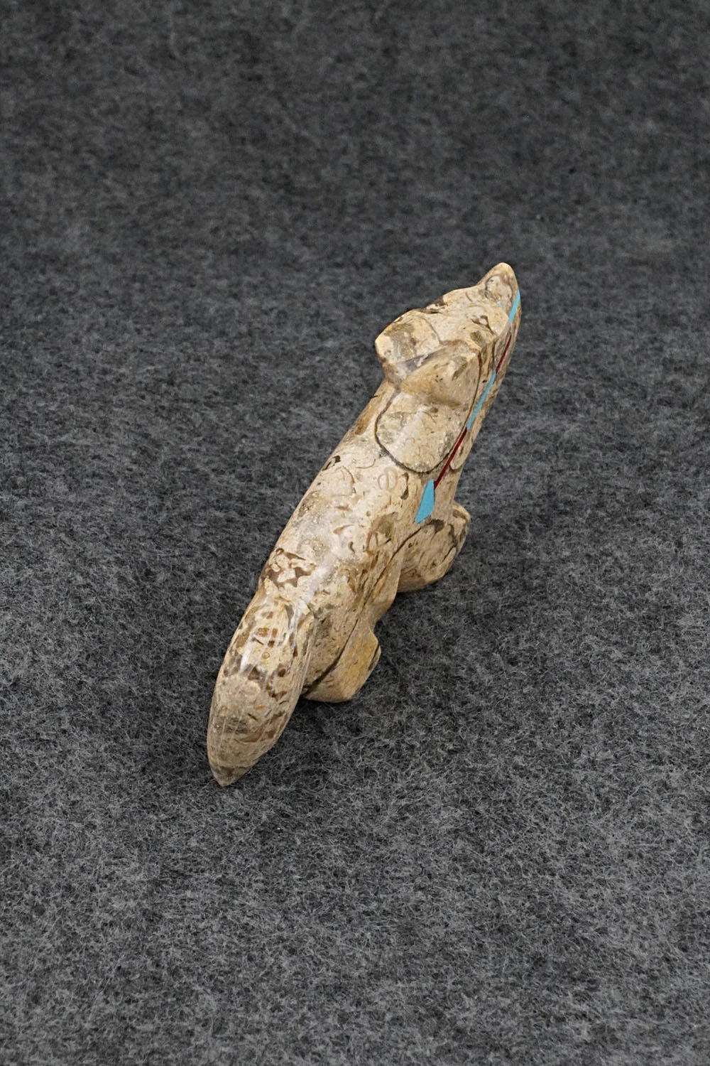 Wolf Zuni Fetish Carving - Kenric Laiwakete