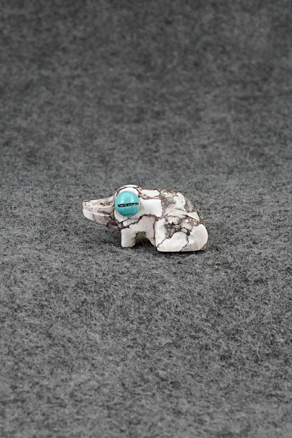 Frog Zuni Fetish Carving - Andres Lementino