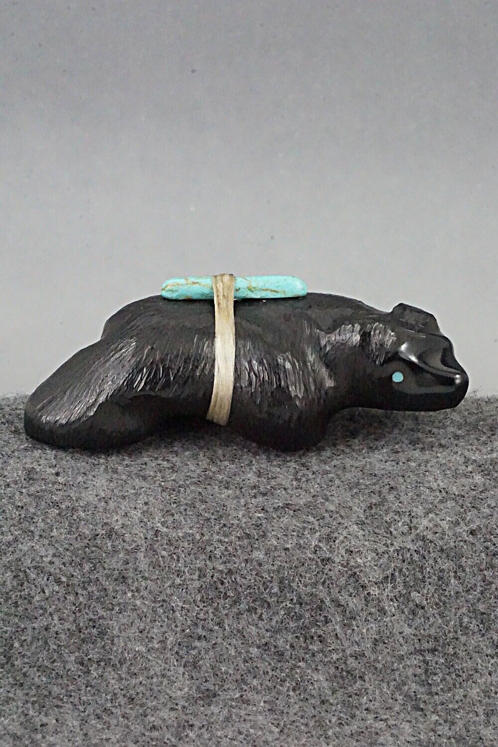 Bear Zuni Fetish Carving - Herbert Halate