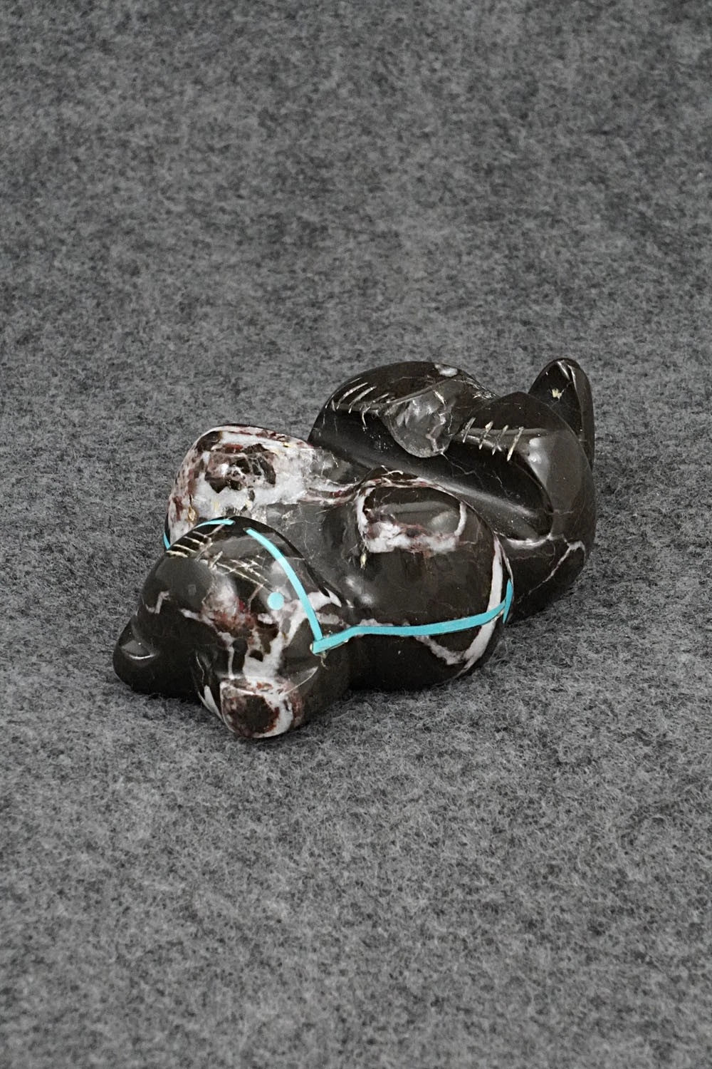 Otter Zuni Fetish Carving - Kenric Laiwakete