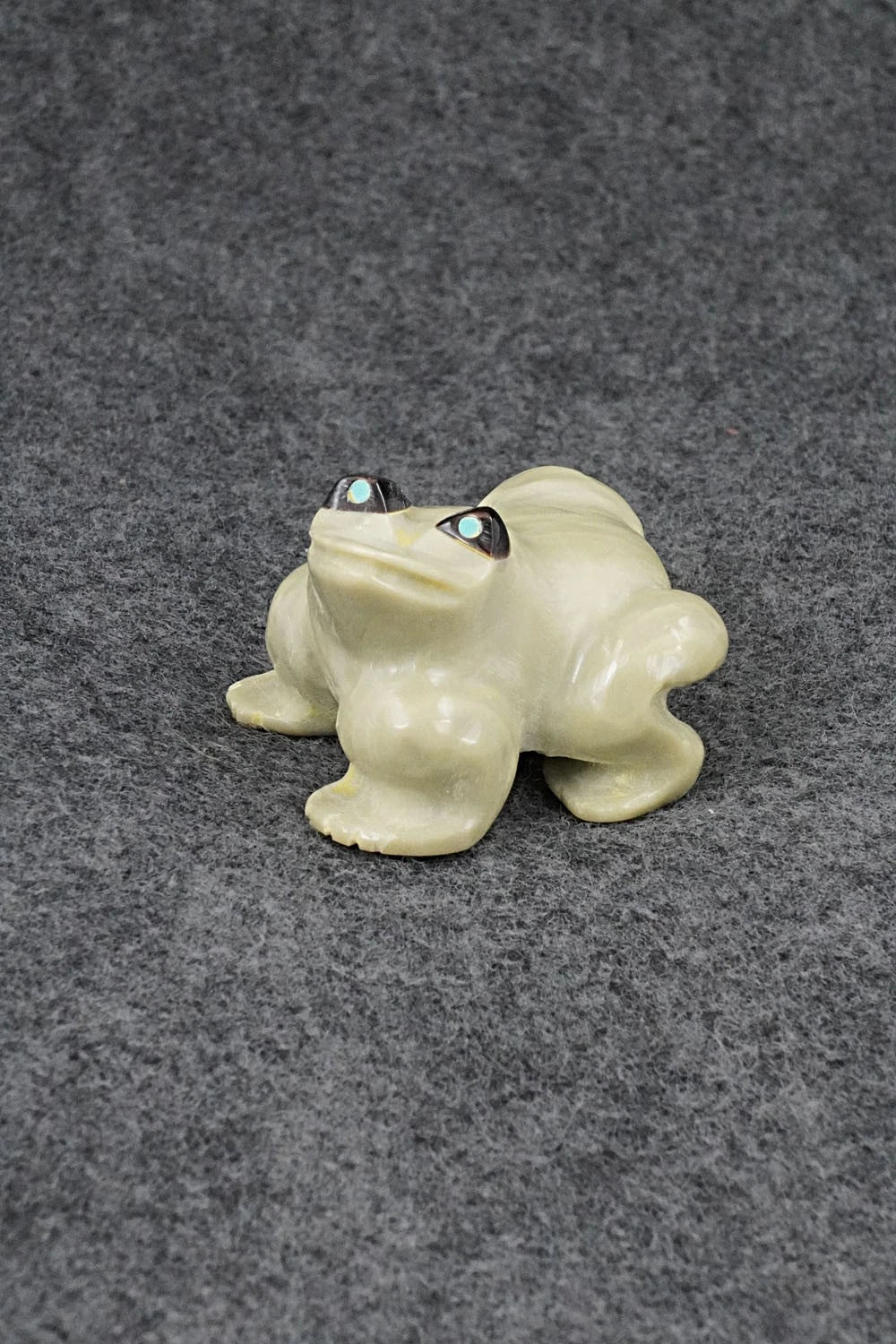 Frog Zuni Fetish Carving - Freddie Leekya
