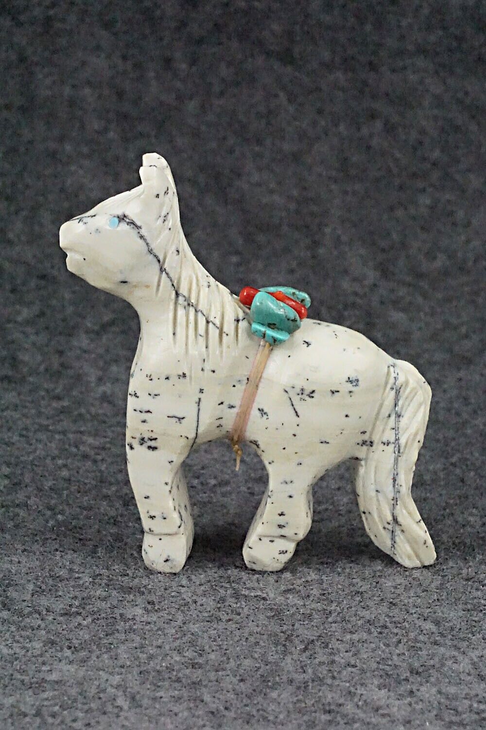Horse Zuni Fetish Carving - Kevin Quam