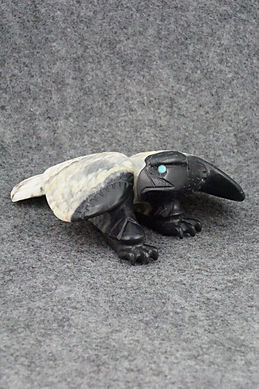 Eagle Zuni Fetish Carving - Albert Eustace Sr.